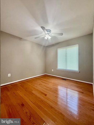 12 GLAZEBROOK CT, Gaithersburg, MD 20878