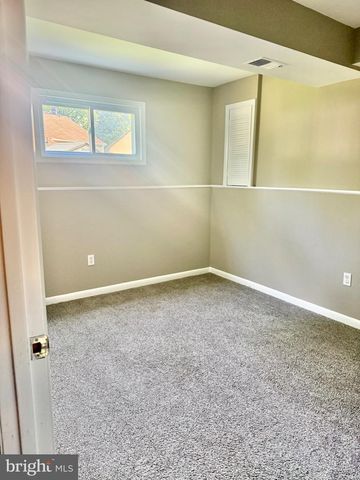 12 GLAZEBROOK CT, Gaithersburg, MD 20878