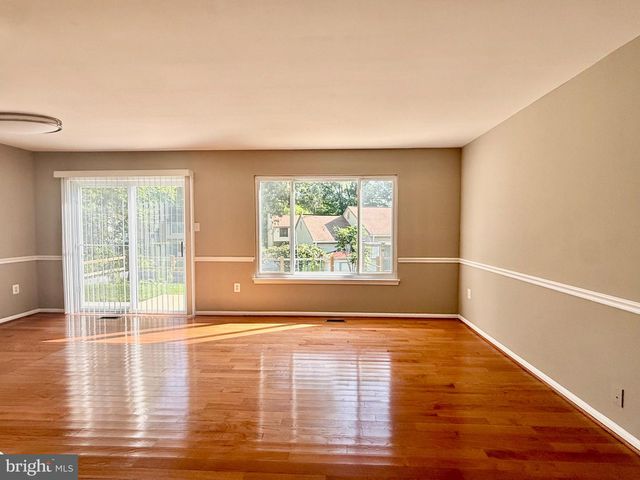 12 GLAZEBROOK CT, Gaithersburg, MD 20878