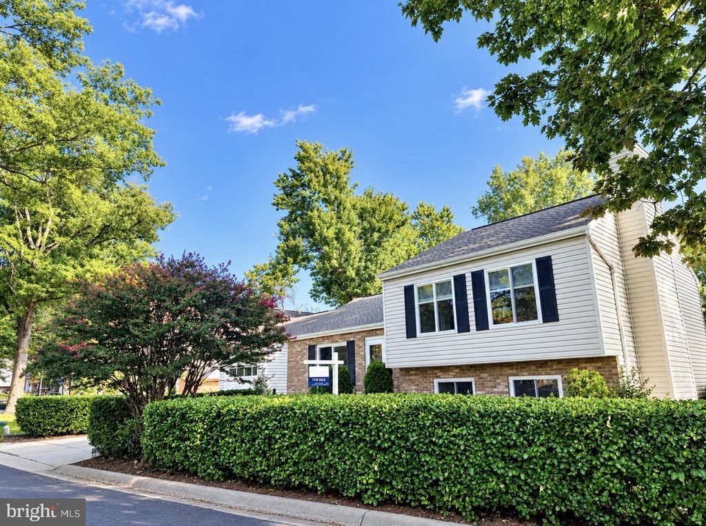 12 GLAZEBROOK CT, Gaithersburg, MD 20878