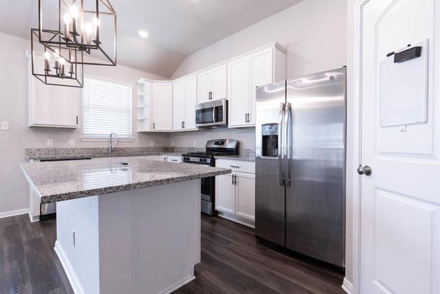 1001 Rootstock Road, Brenham, TX 77833