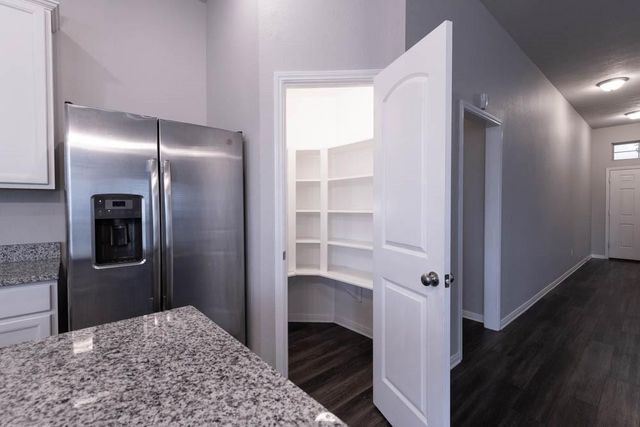 1001 Rootstock Road, Brenham, TX 77833