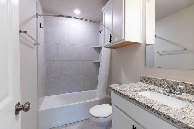 1001 Rootstock Road, Brenham, TX 77833