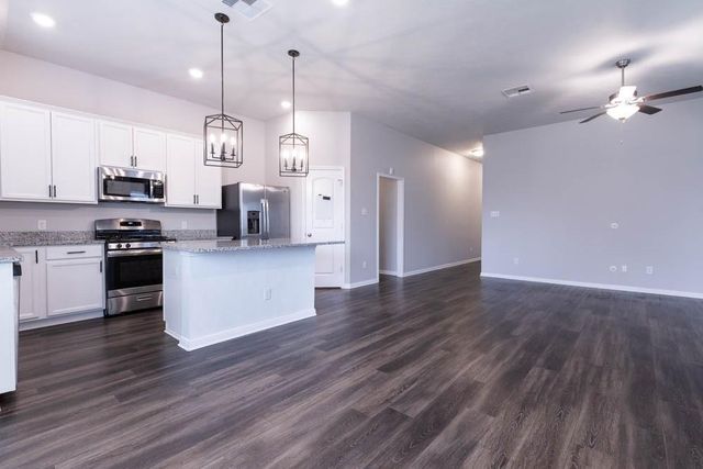 1001 Rootstock Road, Brenham, TX 77833