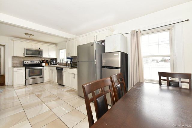 116 15th Avenue, West Babylon, NY 11704