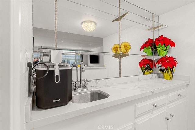 4647 Willis, Sherman Oaks, CA 91403