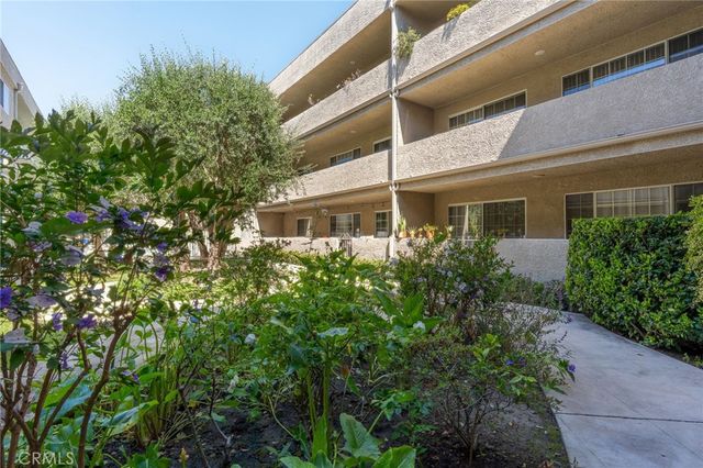 4647 Willis, Sherman Oaks, CA 91403