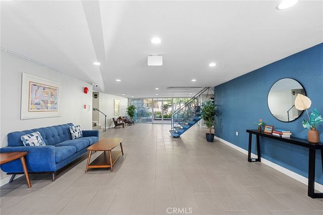 4647 Willis, Sherman Oaks, CA 91403