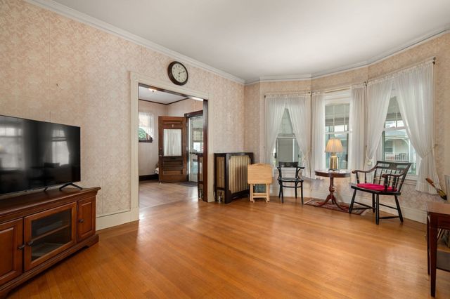 42 Bigelow St, Boston, MA 02135