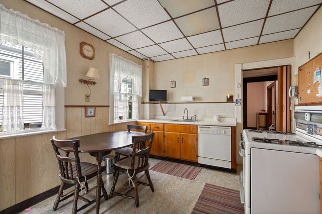 42 Bigelow St, Boston, MA 02135