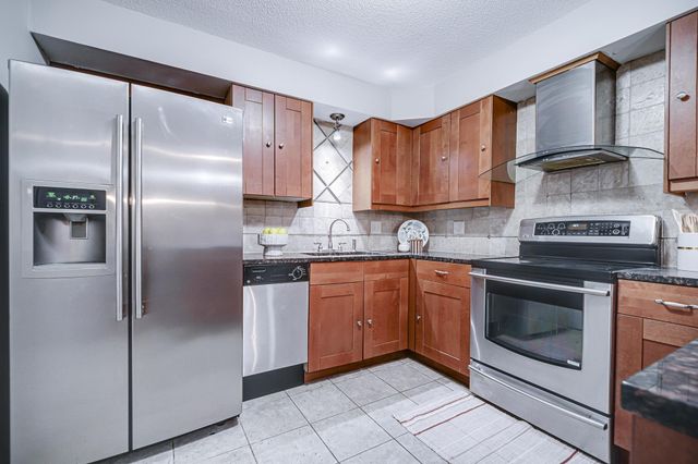 232 W Franklin Avenue 303, Minneapolis, MN 55404