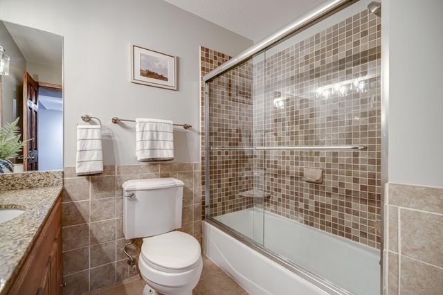 232 W Franklin Avenue 303, Minneapolis, MN 55404