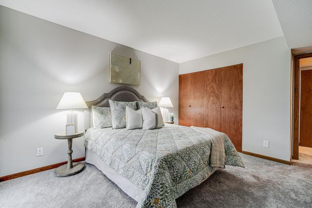 232 W Franklin Avenue 303, Minneapolis, MN 55404