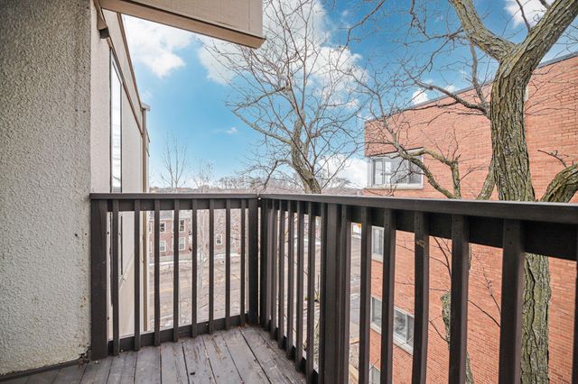 232 W Franklin Avenue 303, Minneapolis, MN 55404