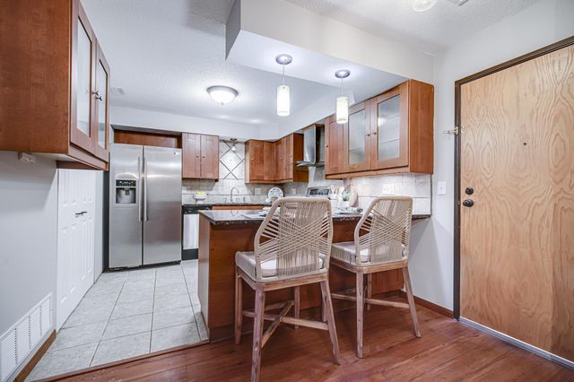 232 W Franklin Avenue 303, Minneapolis, MN 55404