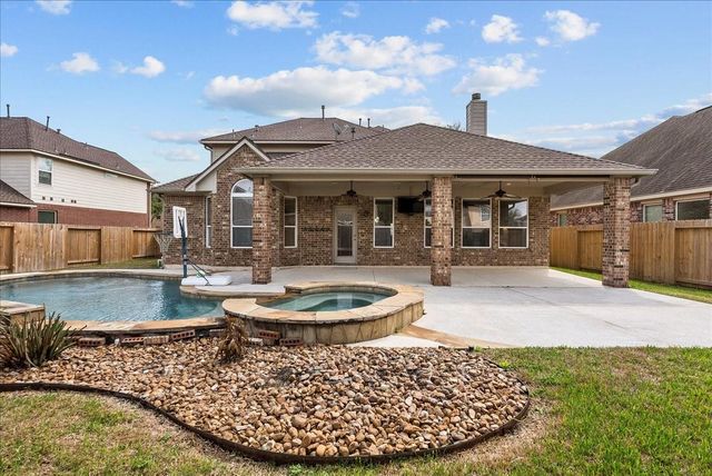 826 Arlington Pointe Drive, League City, TX 77573