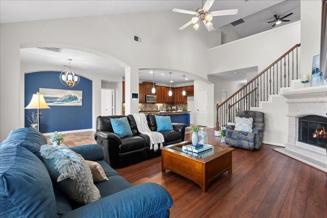 826 Arlington Pointe Drive, League City, TX 77573