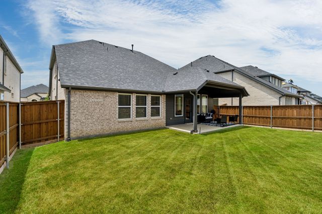 4121 Blackbird Avenue, Little Elm, TX 75068