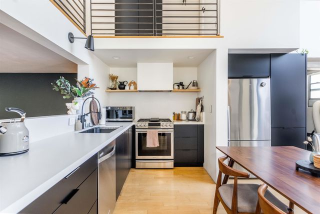 2323 Magnolia St 4, Oakland, CA 94607