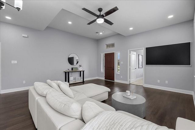 20061 Torrey Pines Lane, Cleveland, TX 77327