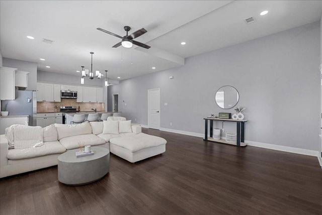 20061 Torrey Pines Lane, Cleveland, TX 77327