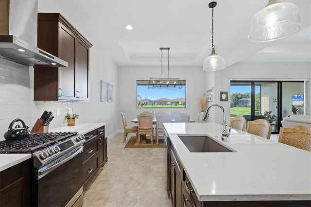 7712 SANDHILL LAKE DRIVE, Sarasota, FL 34241