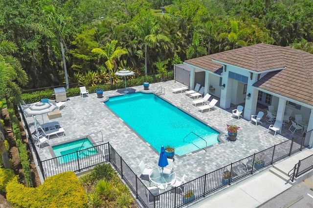 7712 SANDHILL LAKE DRIVE, Sarasota, FL 34241