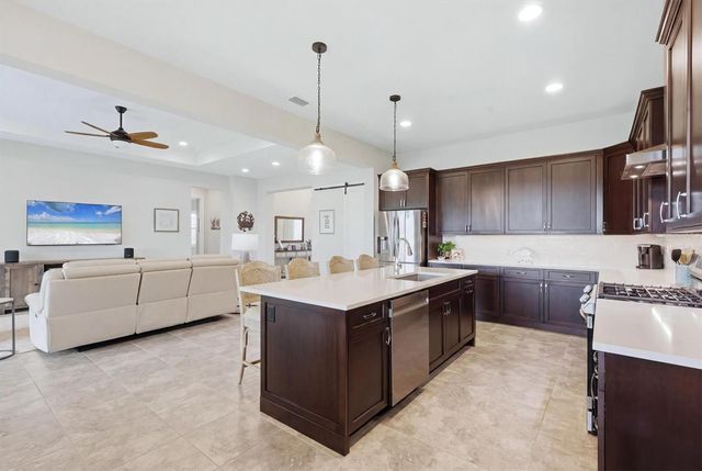 7712 SANDHILL LAKE DRIVE, Sarasota, FL 34241