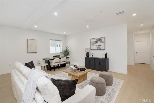 16619 Lake Avenue, Paramount, CA 90723