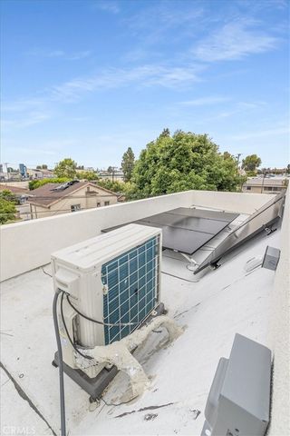 16619 Lake Avenue, Paramount, CA 90723