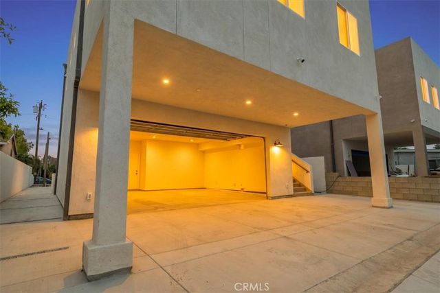 16619 Lake Avenue, Paramount, CA 90723