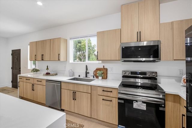 16619 Lake Avenue, Paramount, CA 90723