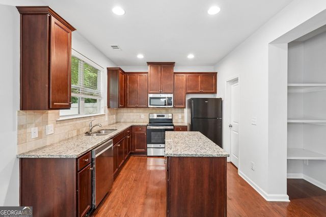 5860 Vinyard Lane, Cumming, GA 30041