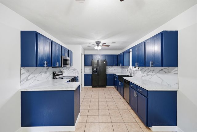 10 Christina Way, Conway, AR 72032