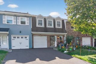 23 Stirrup Drive, East Greenbush, NY 12061