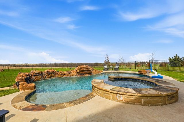 9630 Hackamore Court, Justin, TX 76247