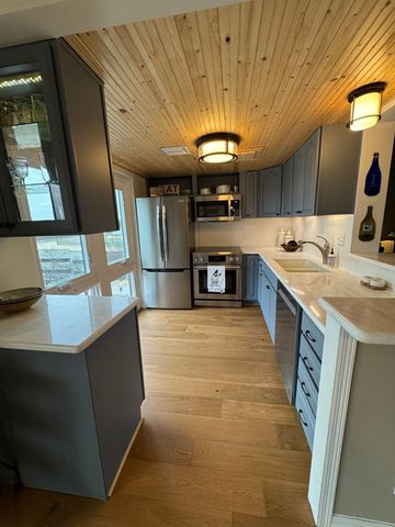 3100 Grand Avenue 5J, Des Moines, IA 50312