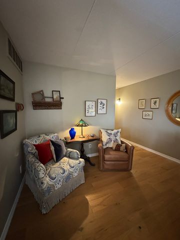 3100 Grand Avenue 5J, Des Moines, IA 50312