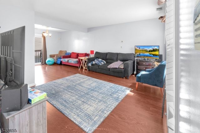 664 Irvington Ave 6, Maplewood Twp., NJ 07040