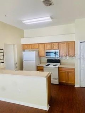 7731 MERCHANTVILLE CIRCLE, Zephyrhills, FL 33540