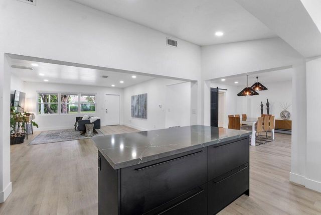 701 SE 5th Court, Pompano Beach, FL 33060