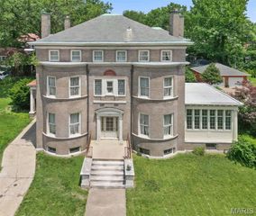 3215 Hawthorne Boulevard, St Louis, MO 63104