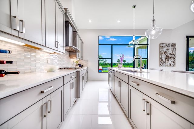 8635 GRAND PRIX Lane, Boynton Beach, FL 33472