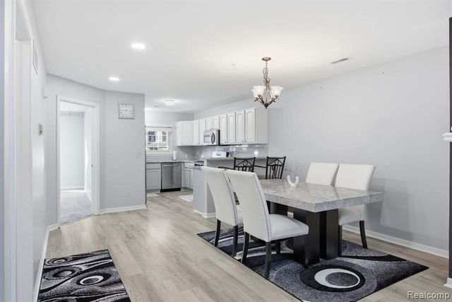 16878 Farmington Road, Livonia, MI 48154