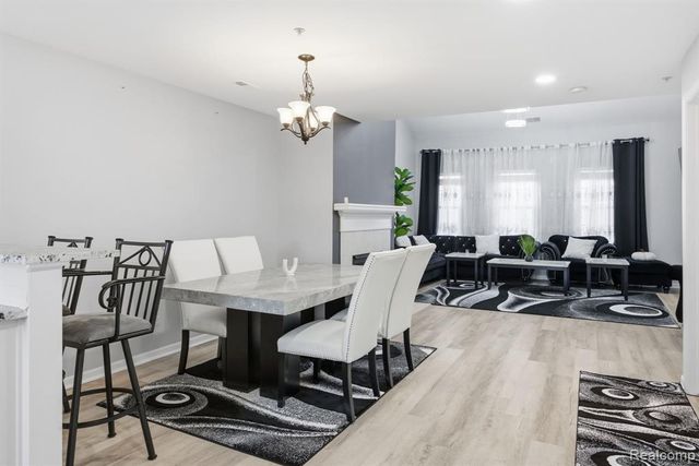 16878 Farmington Road, Livonia, MI 48154