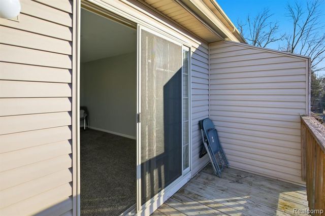 16878 Farmington Road, Livonia, MI 48154