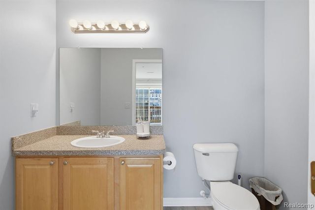 16878 Farmington Road, Livonia, MI 48154