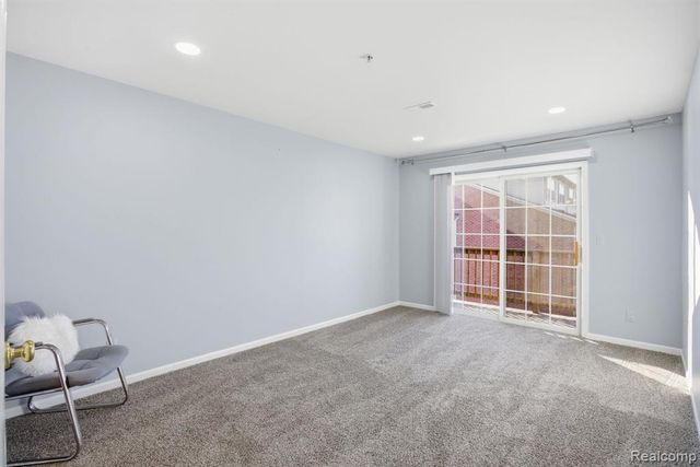 16878 Farmington Road, Livonia, MI 48154