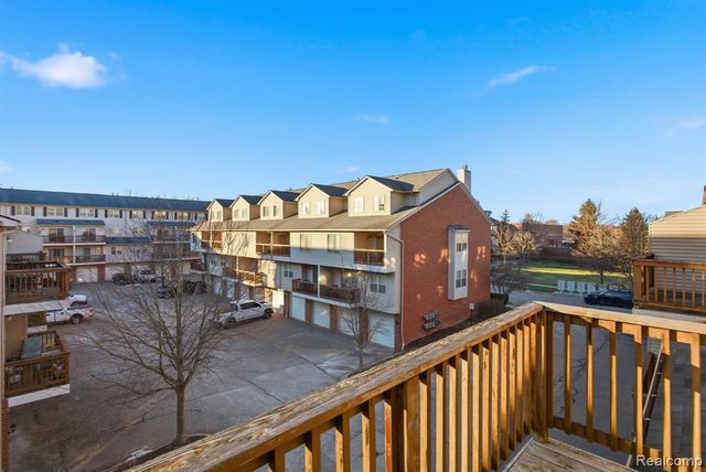 16878 Farmington Road, Livonia, MI 48154