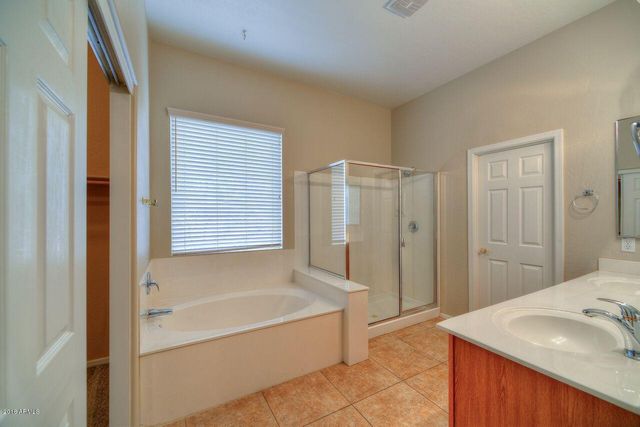 26237 N 74th Lane, Peoria, AZ 85383